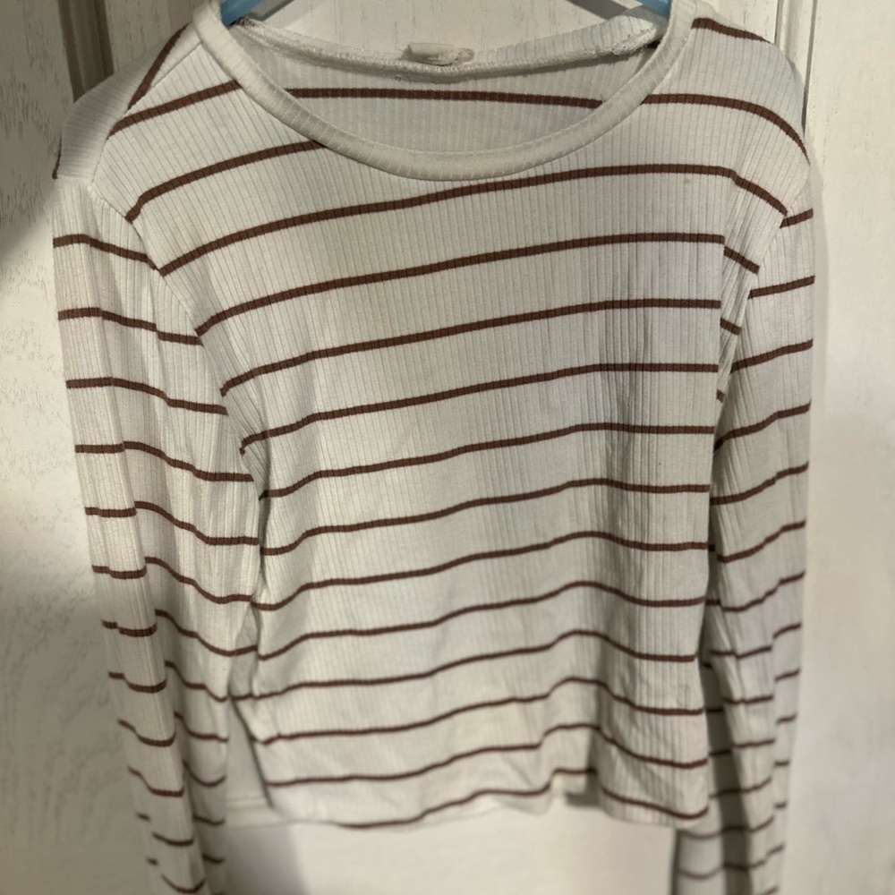 Ribbed long sleeve crop top